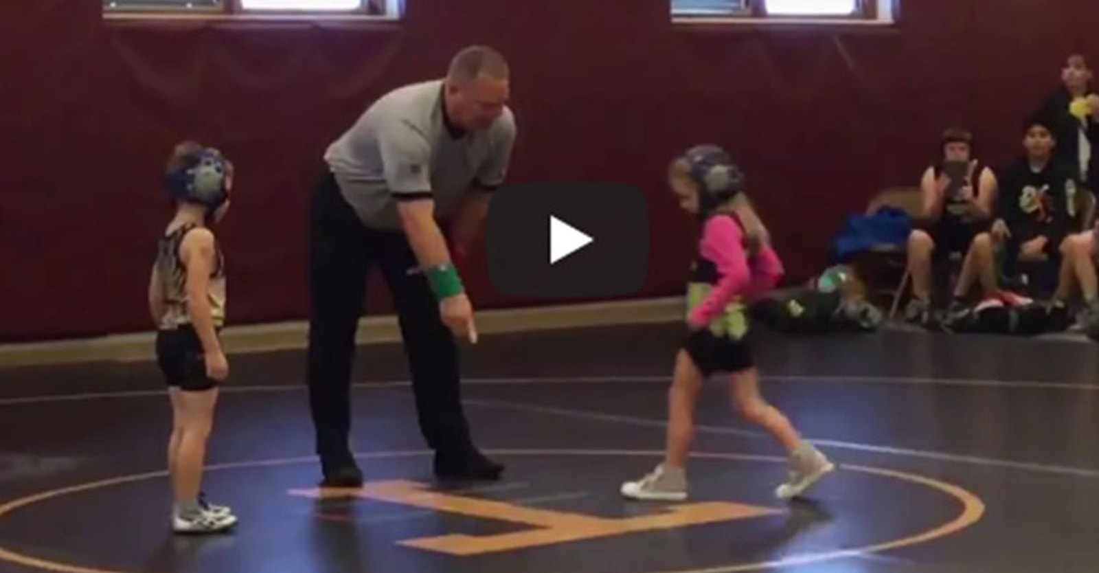 nino-valiente-salva-hermana