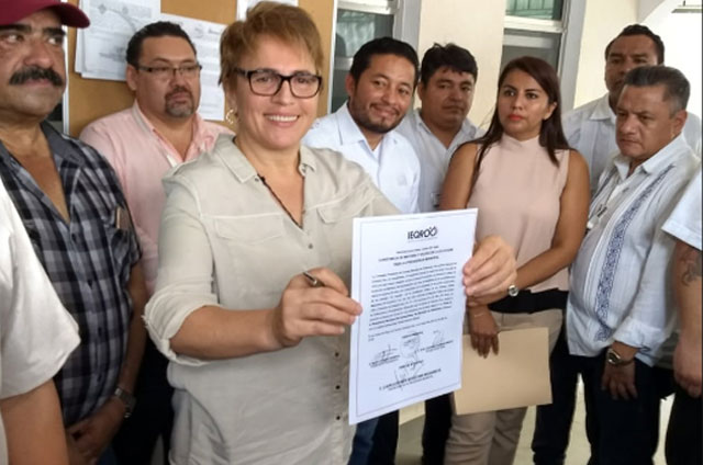 Entregan constancia a Beristain