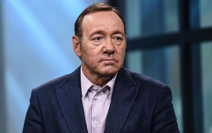 Revelan que el padre Kevin Spacey lo violó