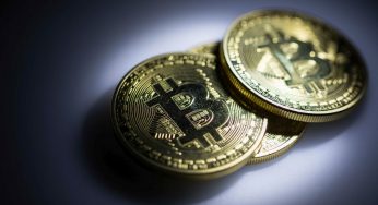 El bitcoin rompe el techo de los 7 mil dólares