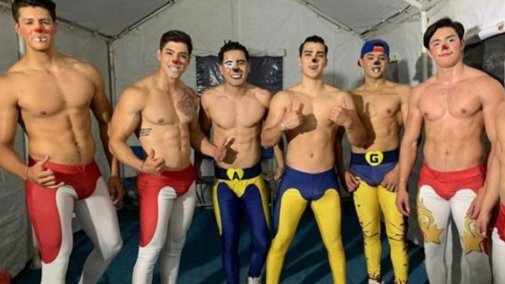 Se viralizan Wapayasos tras provocar muerte a joven ¡con un pepino!