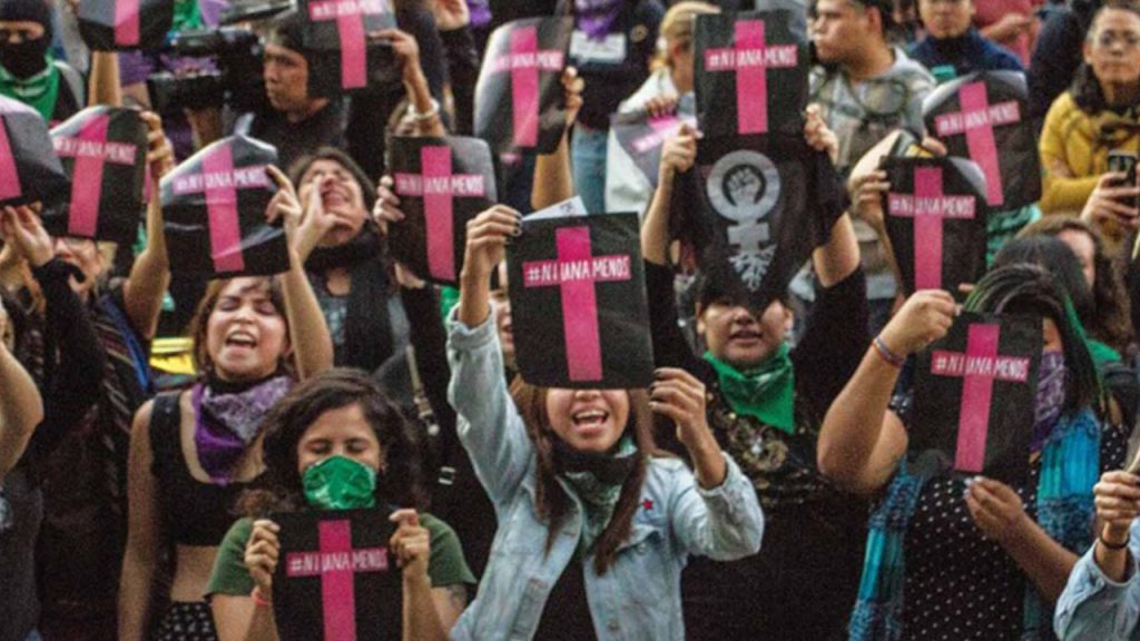 Agreden cada minuto a una mujer en México