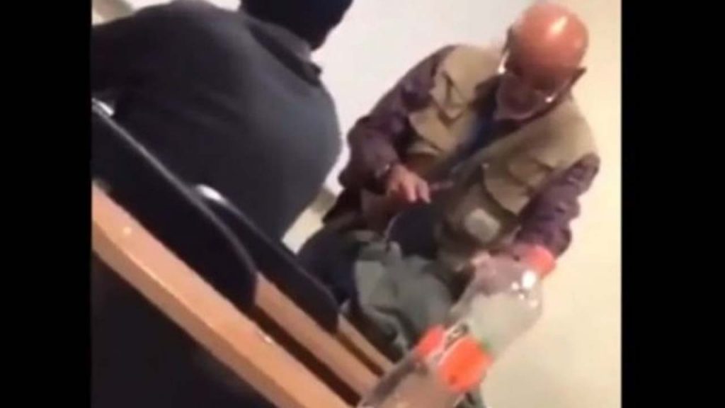 Por acoso, destituyen a profesor que había dicho “la carne es débil”