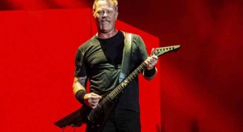 Tras rehabilitación, James Hetfield de Metallica toca por primera vez