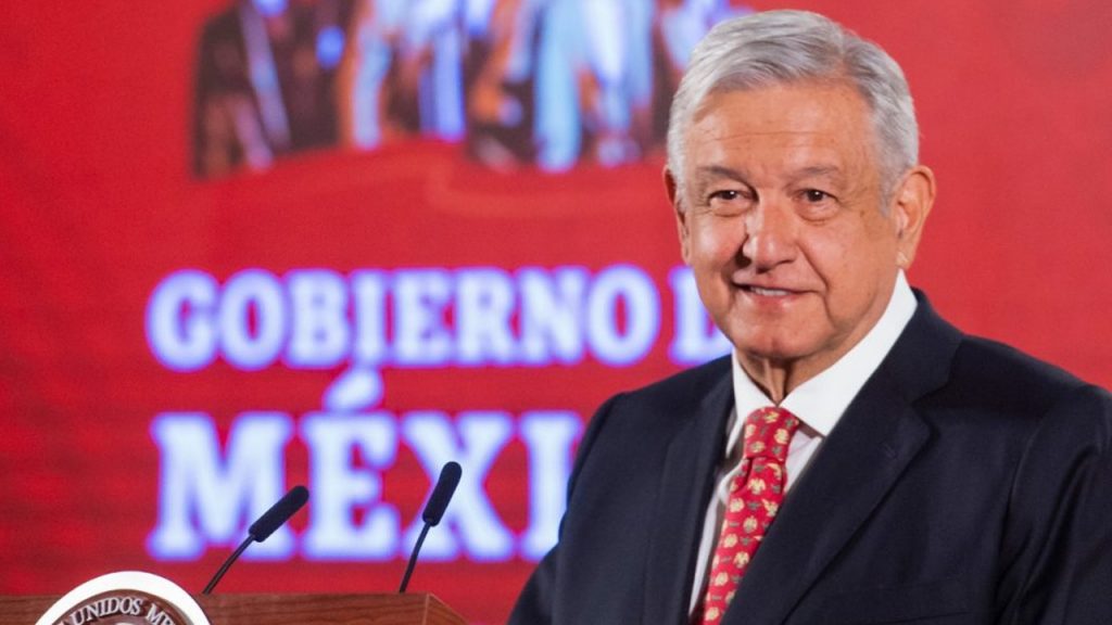 Mediante un índice alternativo al PIB, AMLO busca medir bienestar y felicidad
