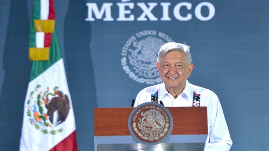 Economía se recuperará entre junio y julio: AMLO