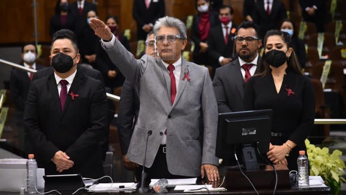 Secretario de Desarrolo Social de Veracruz, Guillermo Fernández, asegura que sí se puede vivir con una canasta de mil pesos