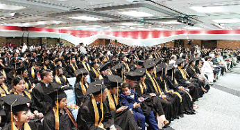 Despiden a egresados en la UT Cancún BIS