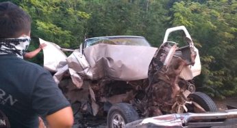 Aparatoso choque en Chiquilá, Deja a madre e hijo prensados