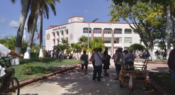 Demanda ayuntamiento a trabajadores