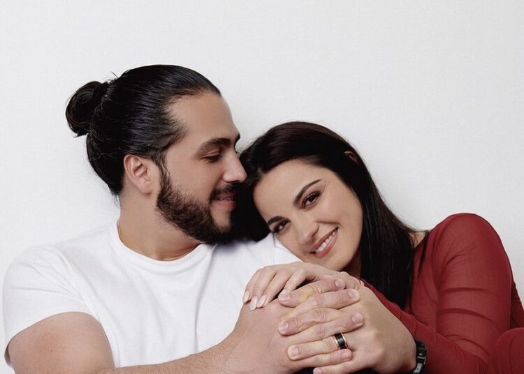 Maite Perroni confirma su relación con Andrés Tovar, ex esposo de Claudia Martín.