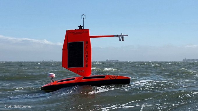 VIDEO: Un dron logra obtener imágenes adentro del ojo de un huracán