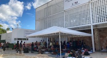 Migrantes haitianos se van de Chetumal a Cancún, Continúan su paso por la entidad