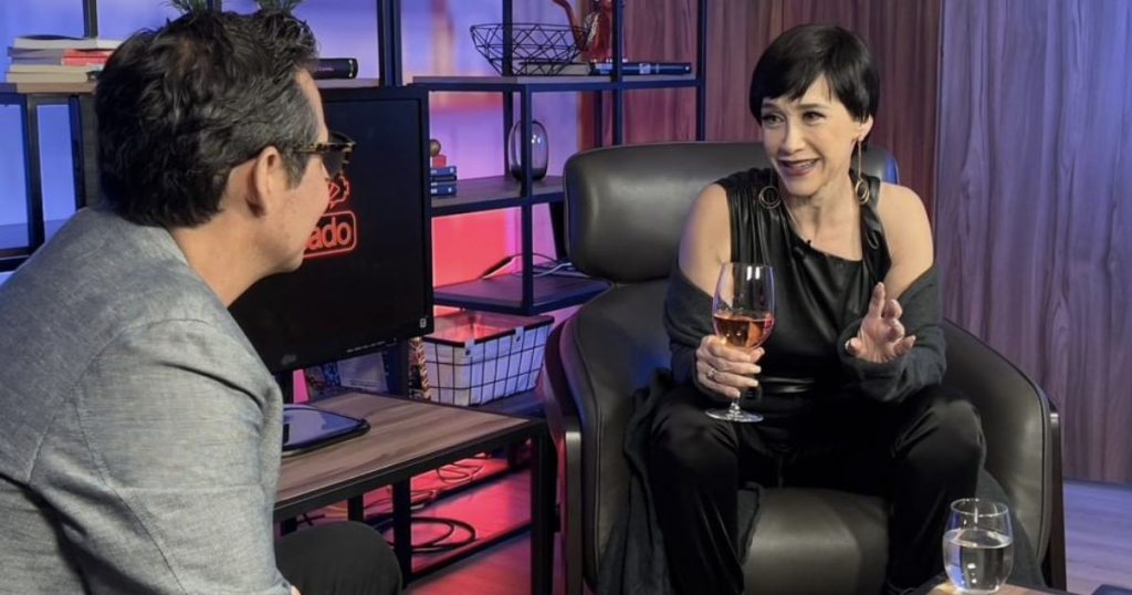 Prefiere estar con sus hijos que en un foro de telenovela