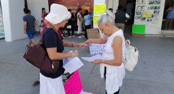 Protestan contra cierre de vialidades por rehabilitación del Parque de las Palapas