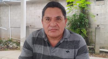 Tres personas levantan la mano para ir por comisaría ejidal de Kantunilkín