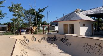 Sin mantenimiento y abandonado luce el centro comunitario y parque deportivo en Felipe Carrillo Puerto