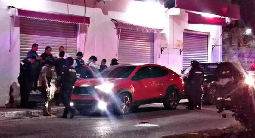 Privan de la libertad a un joven en calles de Chetumal