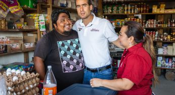 Akumal será parte de la Transformación en Tulum: Diego Castañón visita a familias y escucha sus necesidades