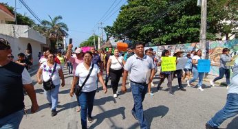Ambulantes de Playa del Carmen protestan por falta de entrega de permisos