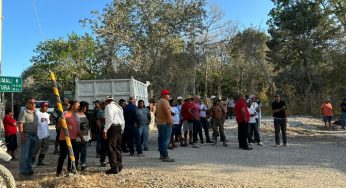 Bloquean pobladores acceso a Akumal