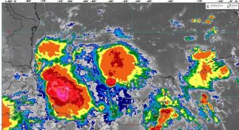 Cielo nublado en Quintana Roo por acercamiento de Onda Tropical 13