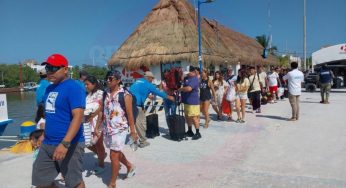 Inicia salida de turistas y locales de Holbox, ante arribo de ‘Beryl’