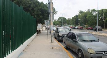 Usuarios de clínicas y hospitales en Cancún denuncian invasión de cajones preferenciales de estacionamiento