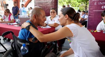 Ana Paty Peralta escucha de primera mano a ciudadanos en la Jornada de Atención Ciudadana en la supermanzana 93