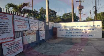 Inician ciclo escolar con protesta en bachillerato de Felipe Carrillo Puerto