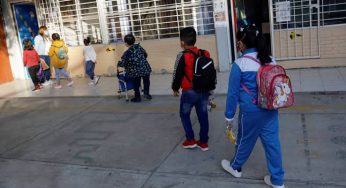 SEQ llama a padres a denunciar irregularidades en inscripciones escolares y reafirma educación gratuita