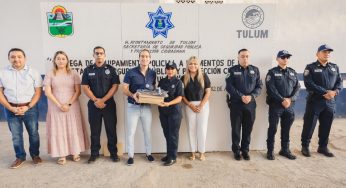 Entregan uniformes y equipo táctico a elementos policiacos en Tulum