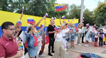 Protestan venezolanos en Cancún, en contra de gobierno de Nicolás Maduro