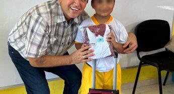 Entregan material escolar; se beneficiaran de manera directa 7 mil 400 familias