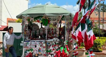 Artículos patrios son traídos desde Toluca México; “venta del arte popular mexicano es un sustento importante para la familia”