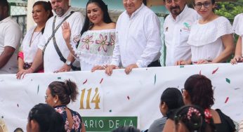 Blanca Merari encabeza desfile por el 114 Aniversario de la Revolución Mexicana en Puerto Morelos