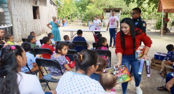 Blanca Merari encabeza festivales navideños en comunidades de Puerto Morelos