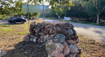 Ejidatarios de Tihosuco en bloqueo carretero; se armaron con rifles tras sufrir agresión de automovilista