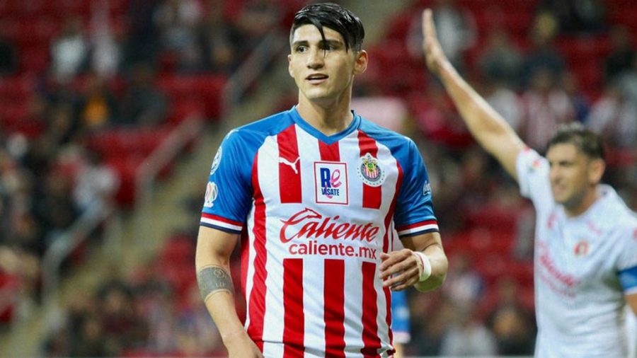 Alan Pulido regresará a las Chivas; cerca de cerrar el fichaje