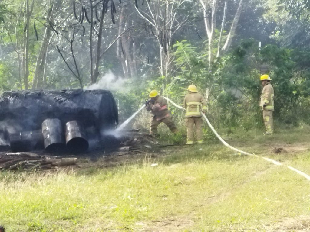 Incendio en Kantunilkín: Bomberos evitan tragedia