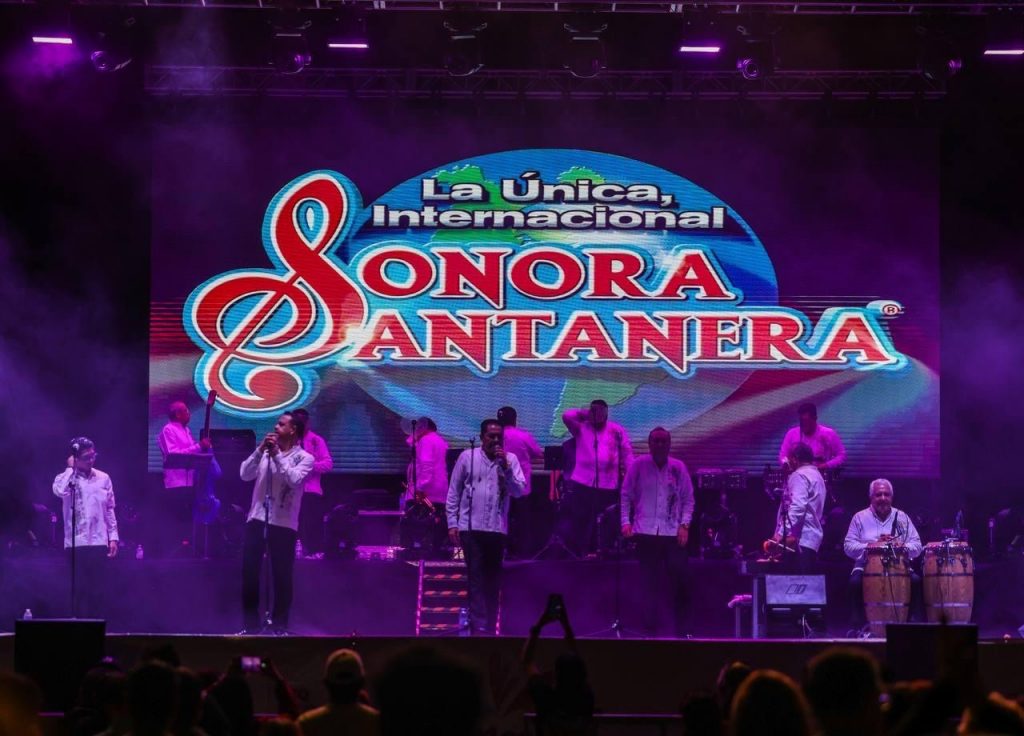 Familias cancunenses disfrutan del tercer día de actividades del “Carnaval Cancún 2025”