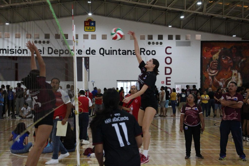 Cierran con éxito Ligas Estatales de la Transformación en disciplinas de basquetbol y voleibol
