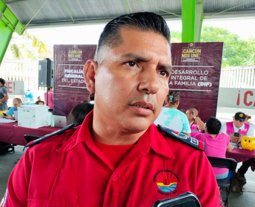 Bomberos reubica al cocodrilo a la laguna Nichupté tras avistamiento en Malecón Tajamar