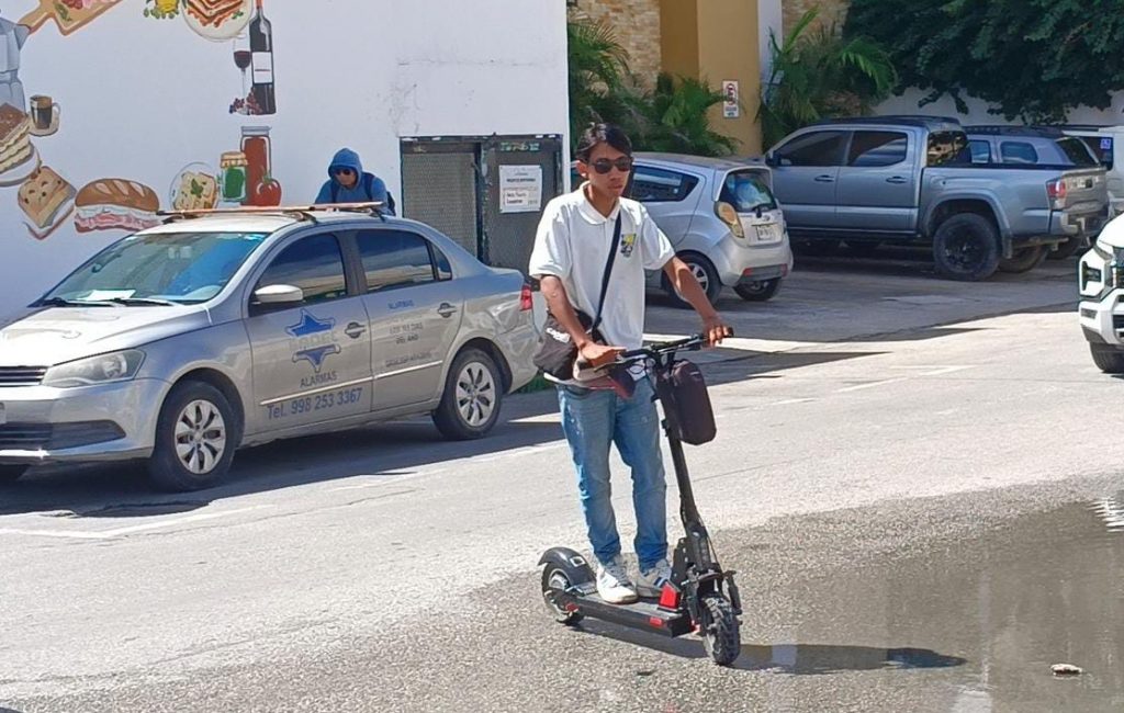 Playa del Carmen regulará el uso de scooters y bicicletas eléctricas para garantizar la seguridad vial