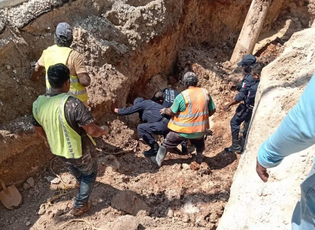 Fallecen dos trabajadores tras derrumbe de obra en Chetumal: “Mi hijo tenía 26 años y ahora ya dejó a sus niños”