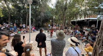 Carnaval de Teatro Callejero en Zamá deslumbra a extranjeros en Tulum