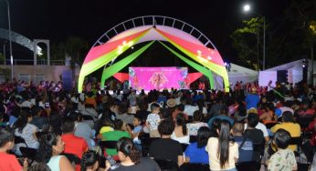 Gran espectáculo artístico musical en el “Carnaval del Pueblo” en Puerto Aventuras