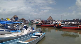 Cierran temporalmente el puerto de Chiquilá por vientos de surada