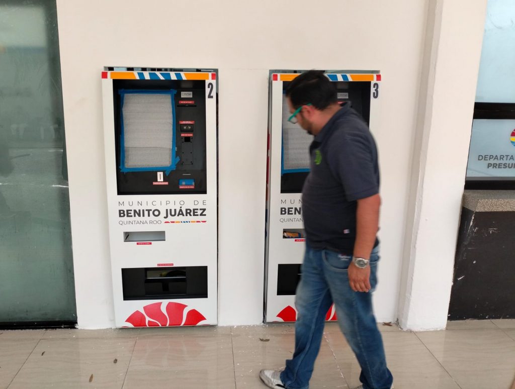 Instalan cajeros automáticos para pagos de trámites municipales en Benito Juárez