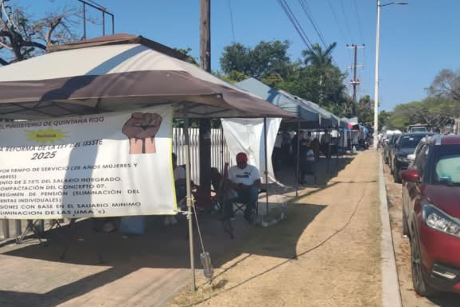 Padres de familia exigen fin del paro magisterial en Quintana Roo